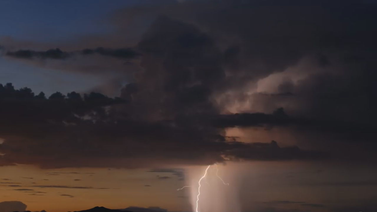 Lightning bolt